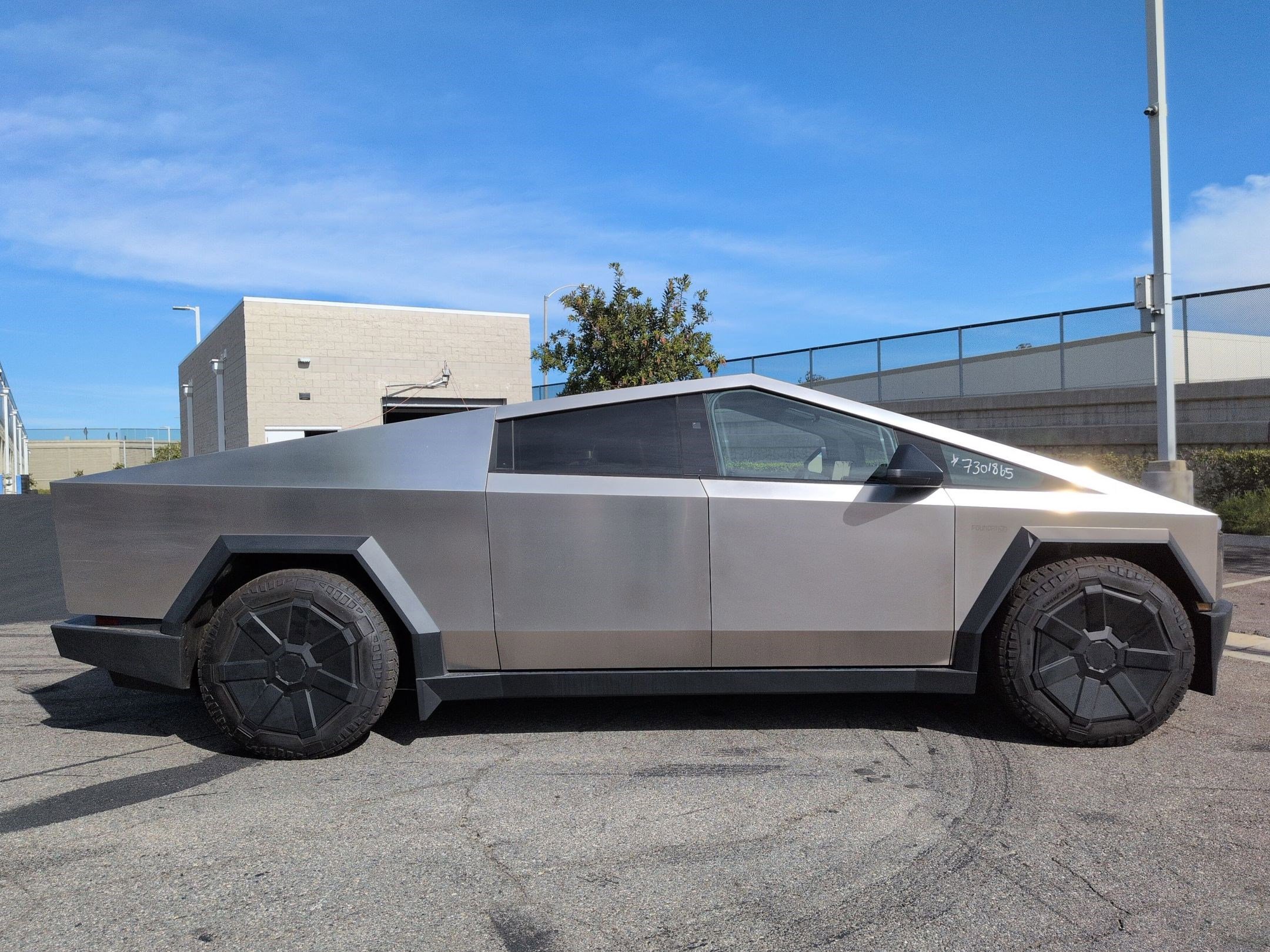 Used 2024 Tesla Cybertruck Cyberbeast image 11