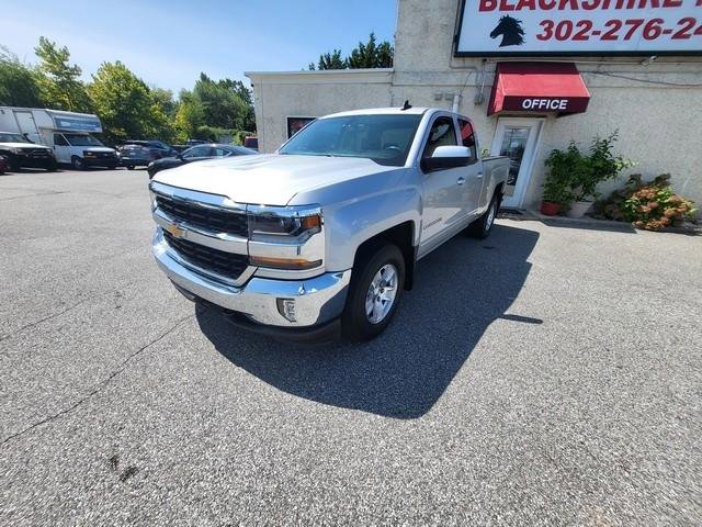 Used 2017 Chevrolet Silverado 1500 LT w/ All Star Edition image 3