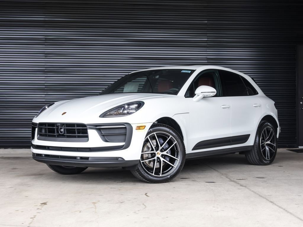 Certified 2025 Porsche Macan AWD/4WD image 1