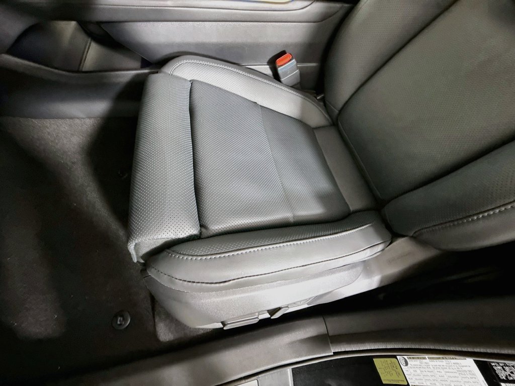 New 2026 Lexus ES 350e w/ Accessory Package (Z2) FWD image 20