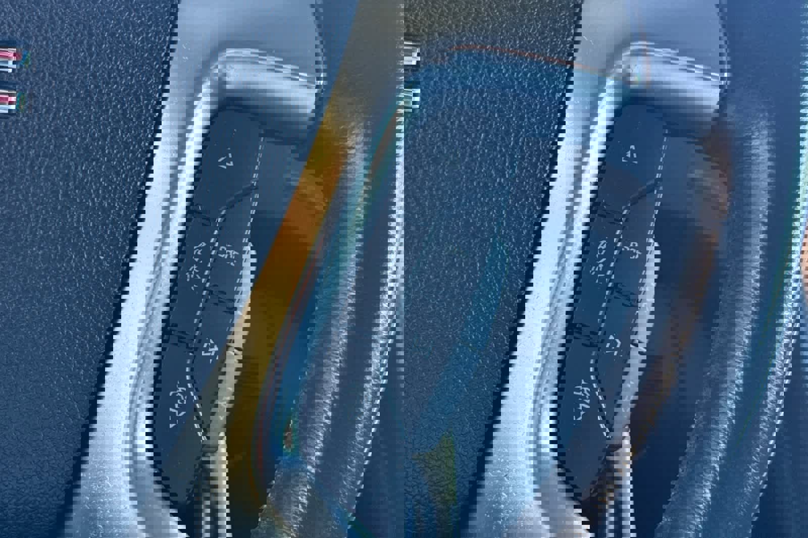 Used 2014 GMC Acadia SLE image 25