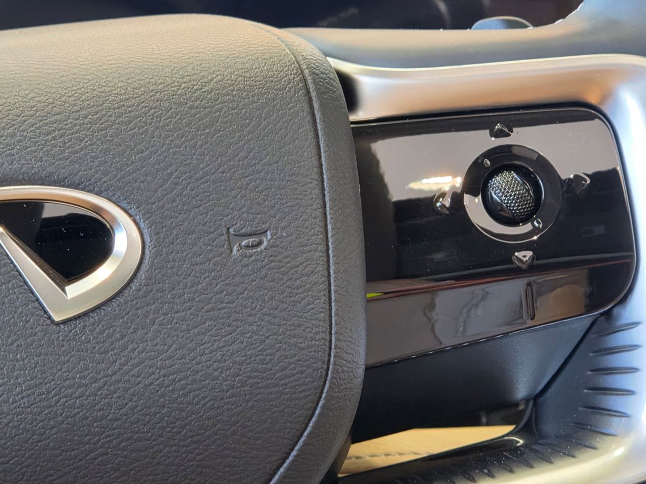 Certified 2026 INFINITI QX80 Pure AWD/4WD image 28