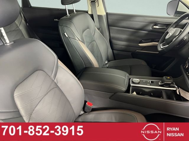 New 2025 Nissan Pathfinder Platinum w/ Cargo Package image 40