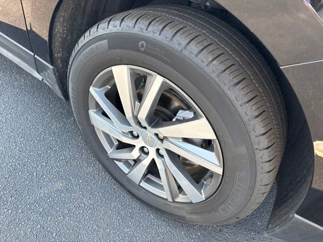 Used 2024 Chevrolet Equinox LT w/ LPO, Floor Liner Package FWD image 9