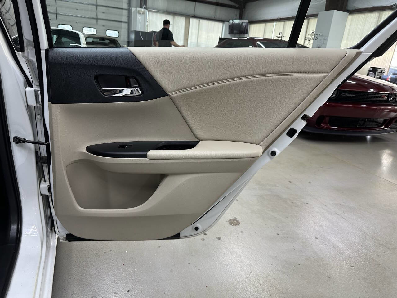 Used 2014 Honda Accord Touring image 14