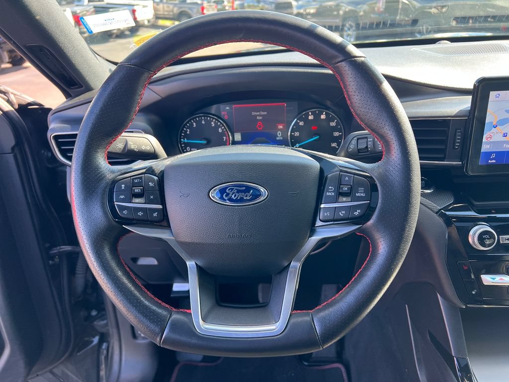 Used 2023 Ford Explorer ST-Line AWD/4WD image 26
