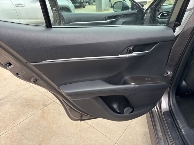 Used 2023 Toyota Camry SE image 20