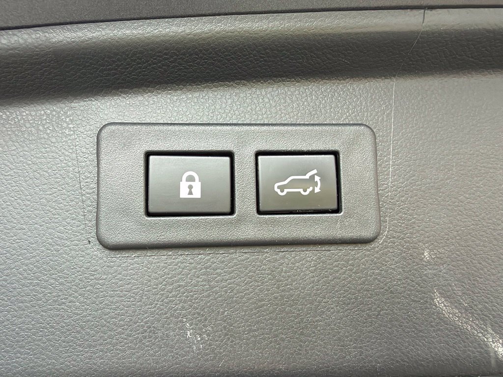 Used 2022 Subaru Outback Touring w/ Tech Package 2 AWD/4WD image 24