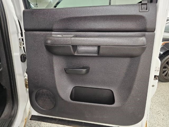 Used 2010 GMC Sierra 2500 SLE image 24