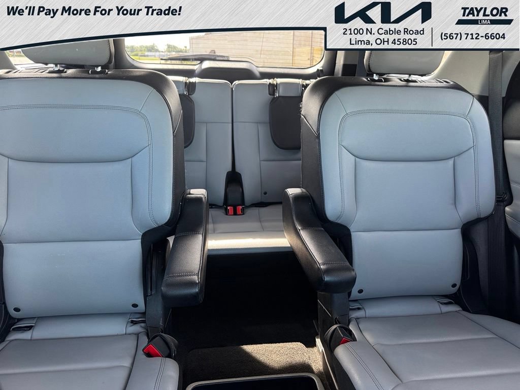 Used 2021 Ford Explorer XLT w/ Equipment Group 202A AWD/4WD image 12
