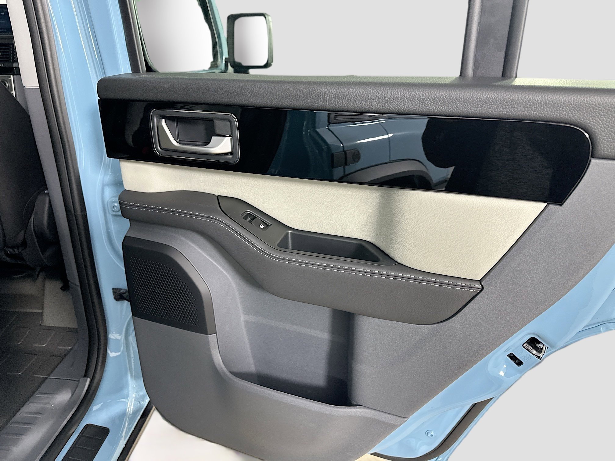 New 2025 INEOS Grenadier Fieldmaster Edition image 44