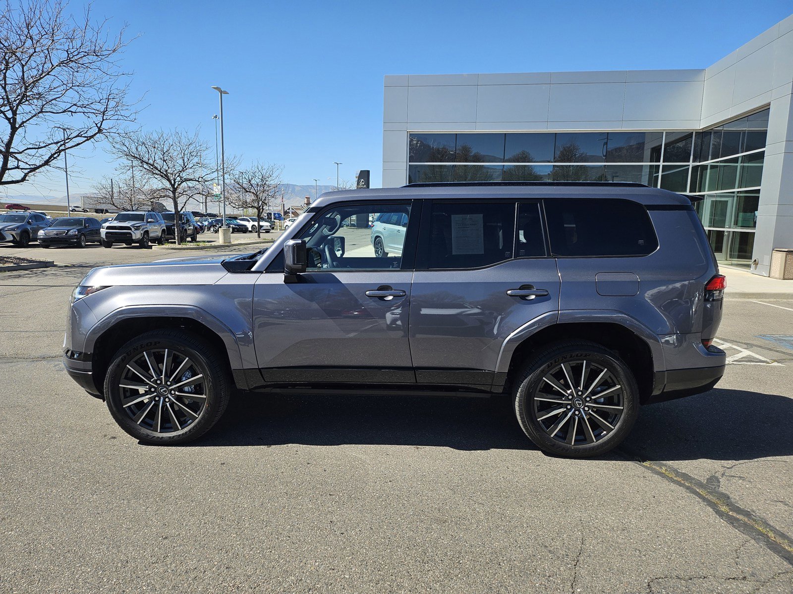 Used 2026 Lexus GX 550 w/ Cold Area Package image 9
