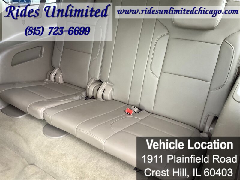 Used 2017 Chevrolet Suburban Premier AWD/4WD image 30