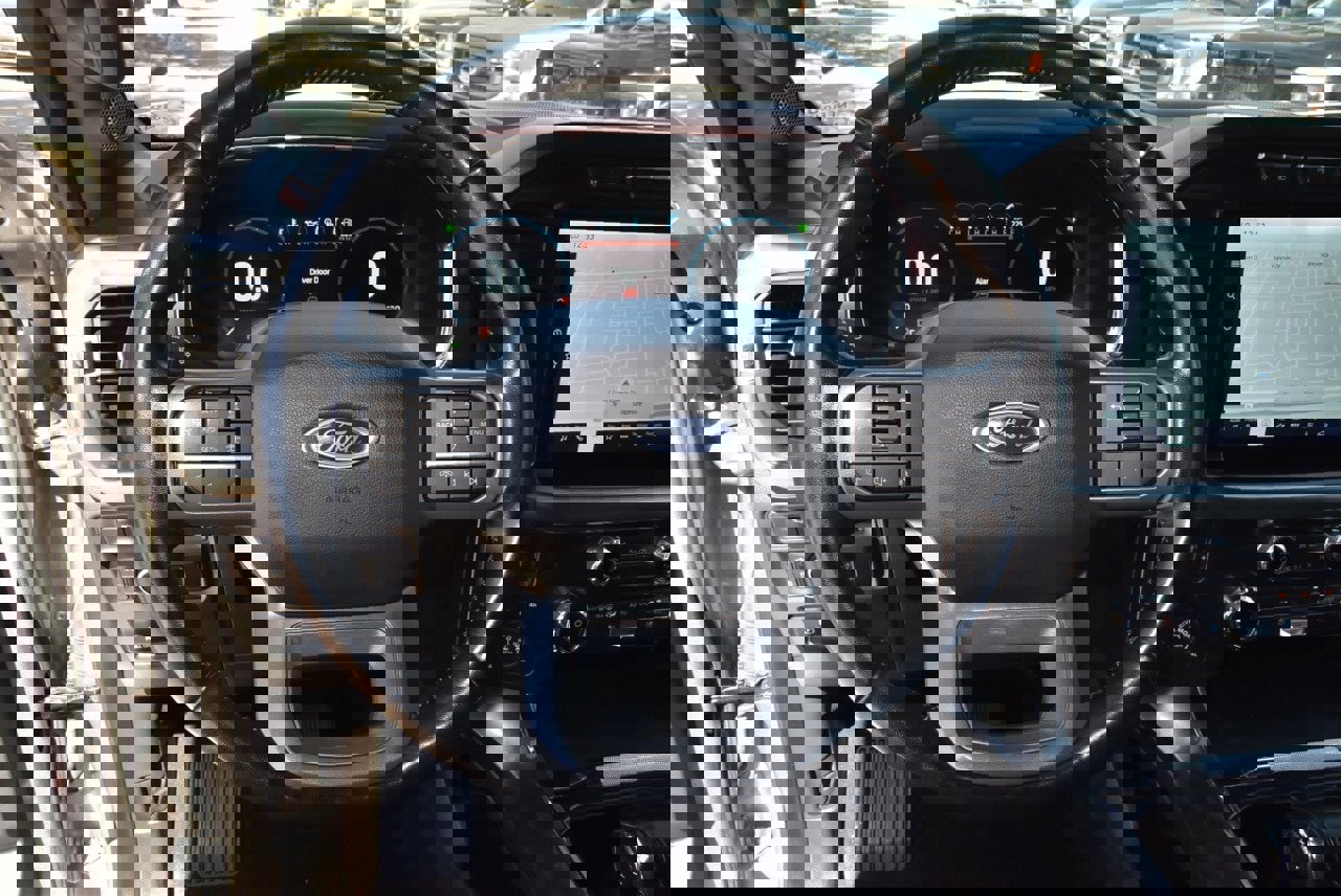 Certified 2022 Ford F150 Lariat w/ Equipment Group 502A High image 22