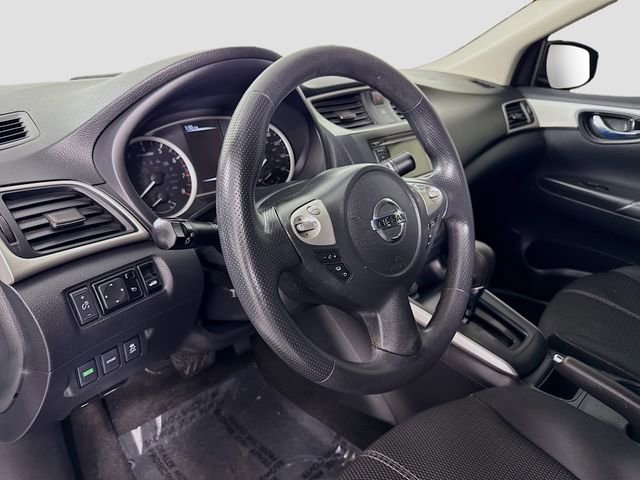 Used 2018 Nissan Sentra S w/ S Midnight Style Package image 9