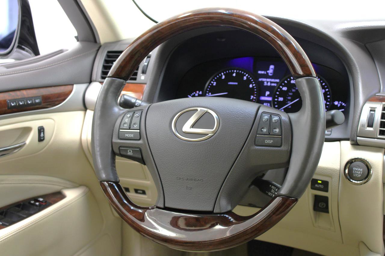 Used 2016 Lexus LS 460 w/ Comfort Package image 53
