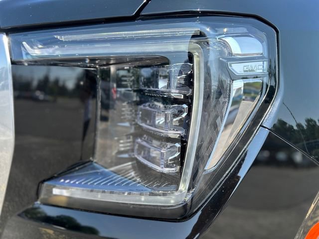 Used 2024 GMC Yukon Denali image 7