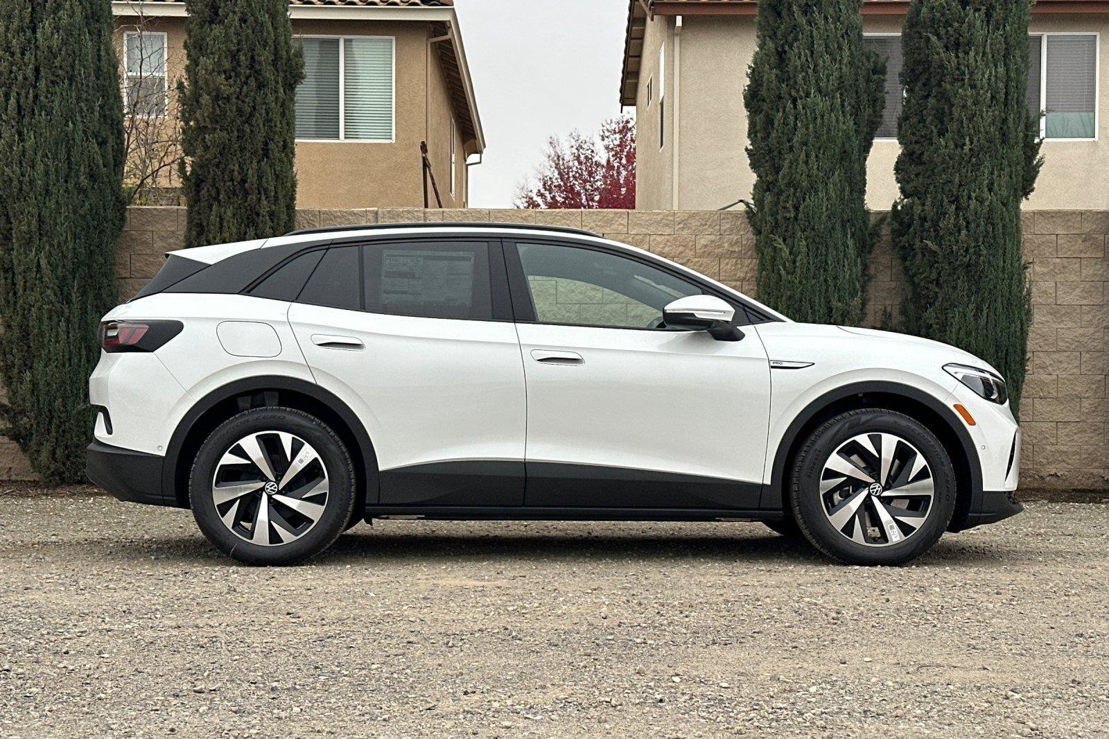 New 2026 Volkswagen ID.4 Pro RWD image 2