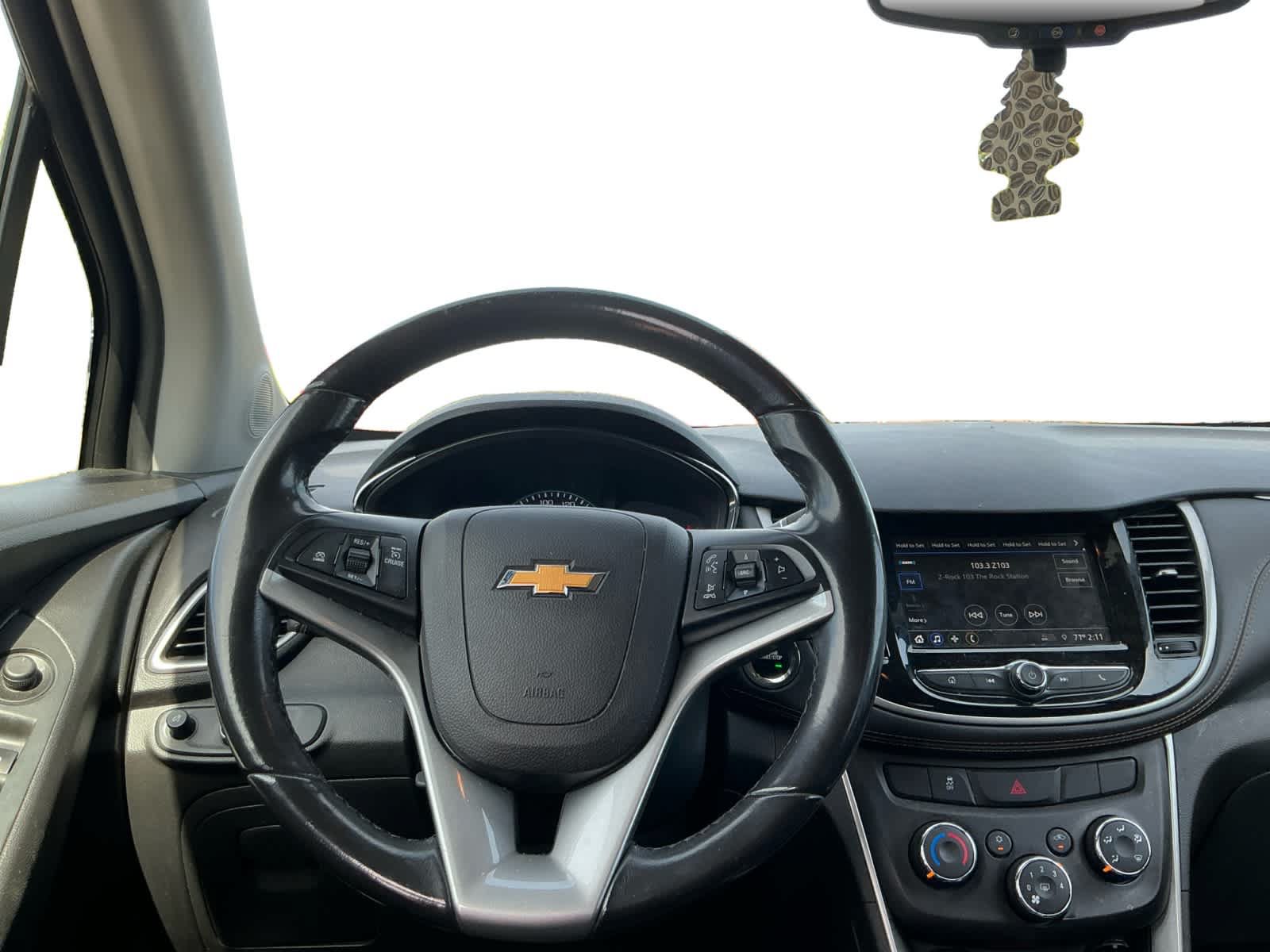 Used 2019 Chevrolet Trax LT w/ LT Convenience Package FWD image 10