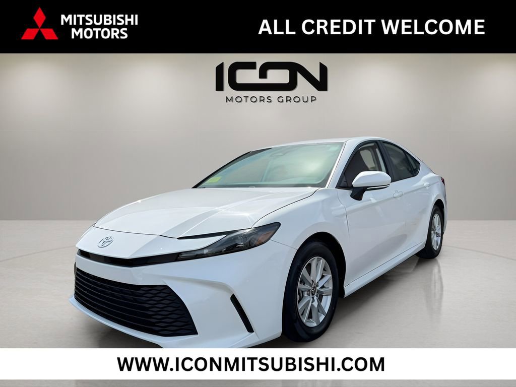 Used 2025 Toyota Camry LE FWD image 1