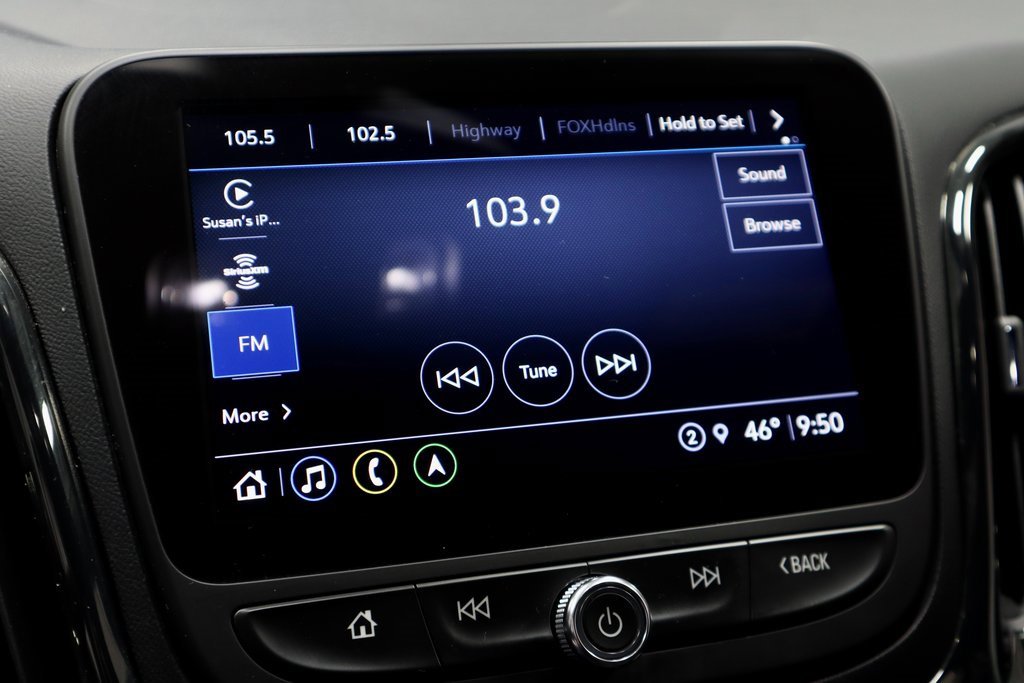 Used 2022 Chevrolet Equinox RS w/ Infotainment Package image 3