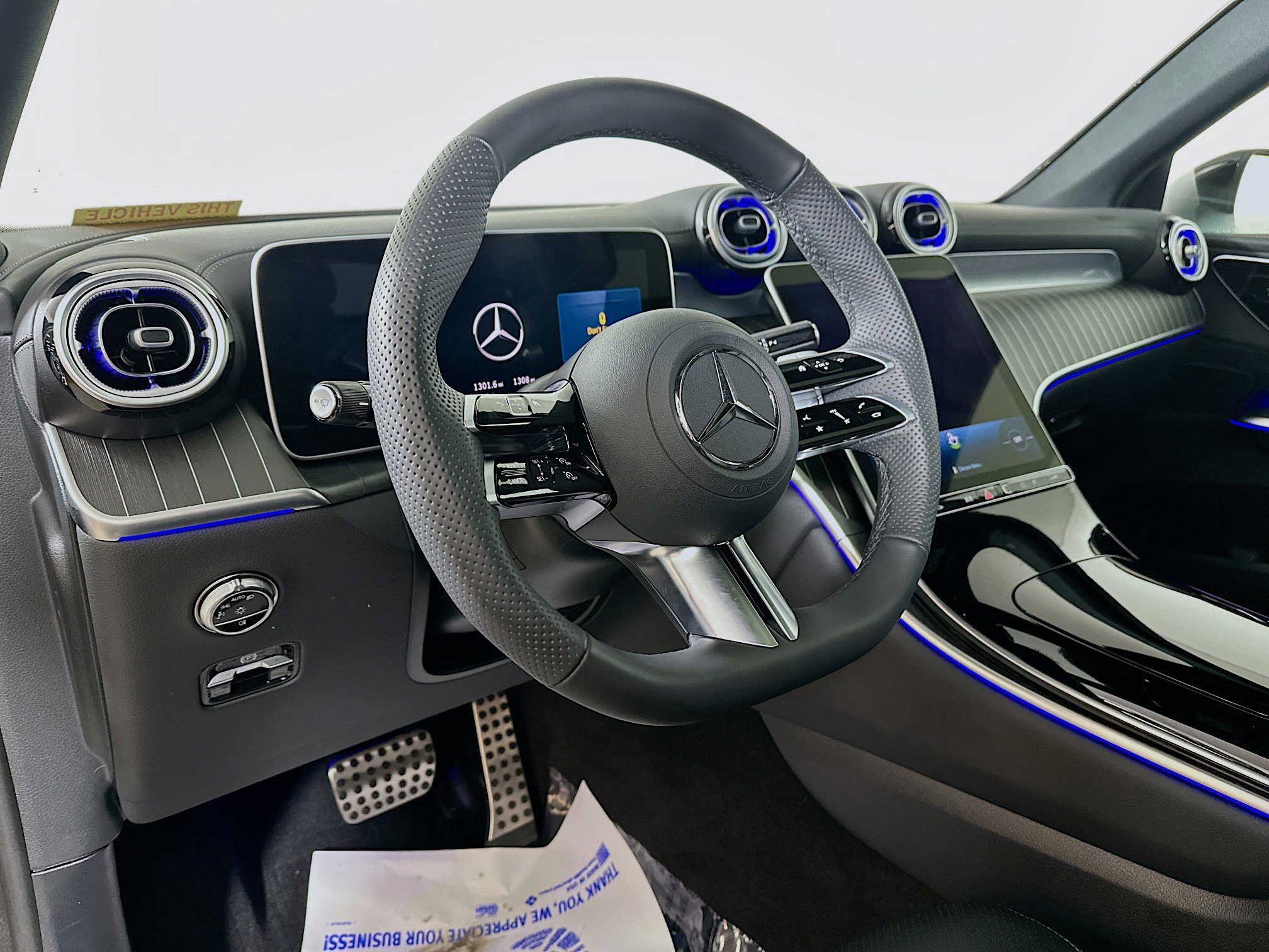 Certified 2025 Mercedes-Benz GLC 300 4MATIC image 9