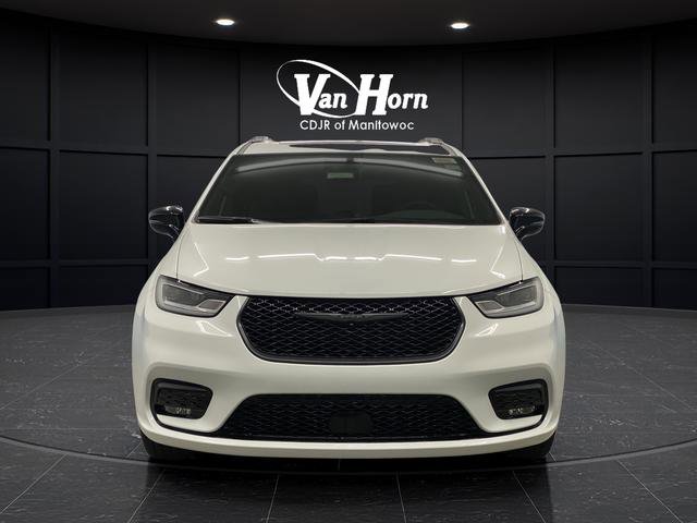 New 2026 Chrysler Pacifica Limited w/ S Appearance Package image 12