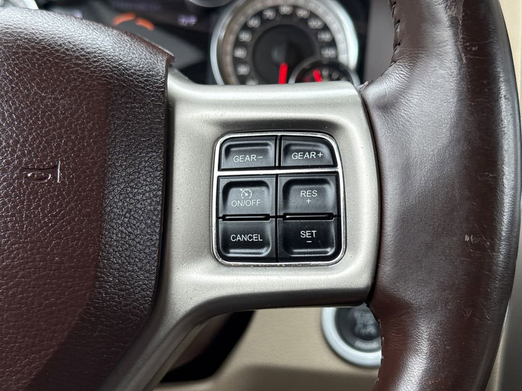 Used 2014 RAM 1500 Laramie w/ Convenience Group AWD/4WD image 28