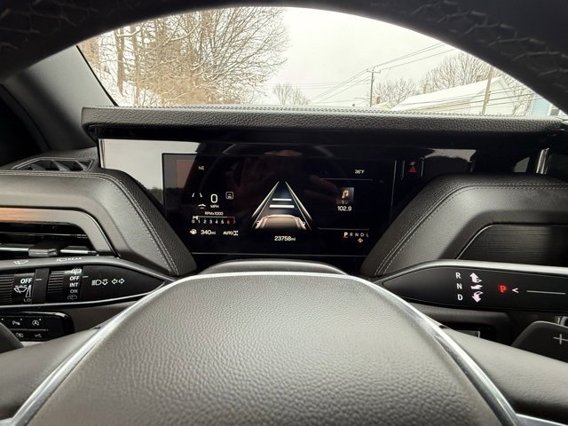 Used 2025 GMC Yukon Denali image 12