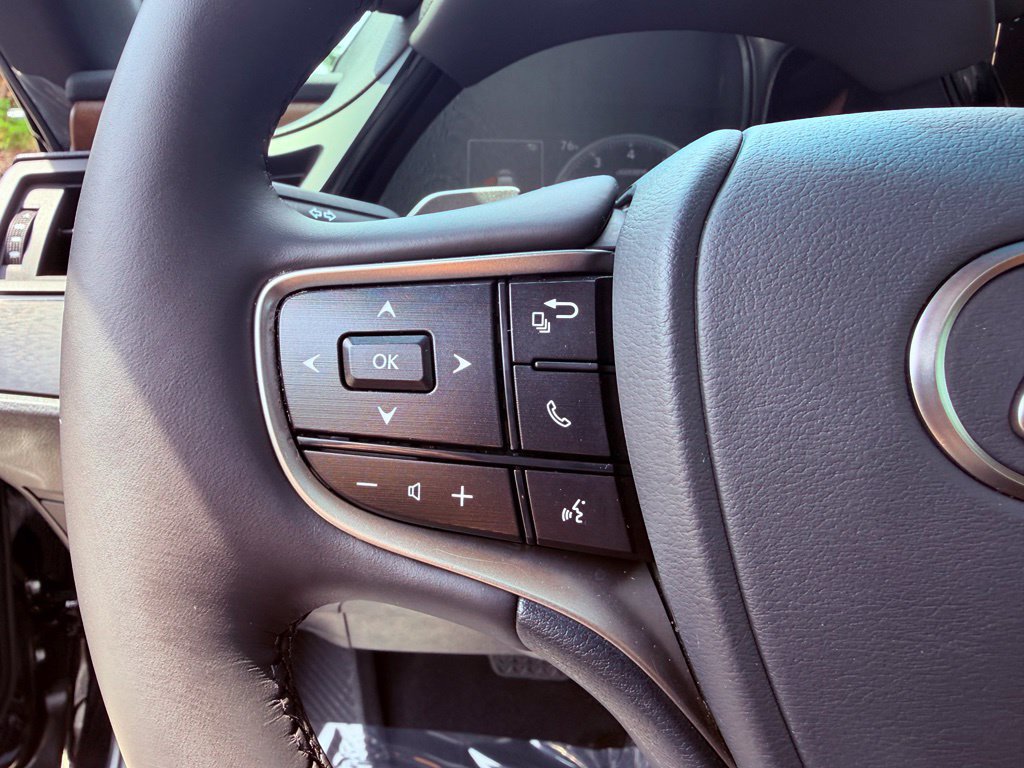 Certified 2024 Lexus ES 350 w/ Premium Package FWD image 18