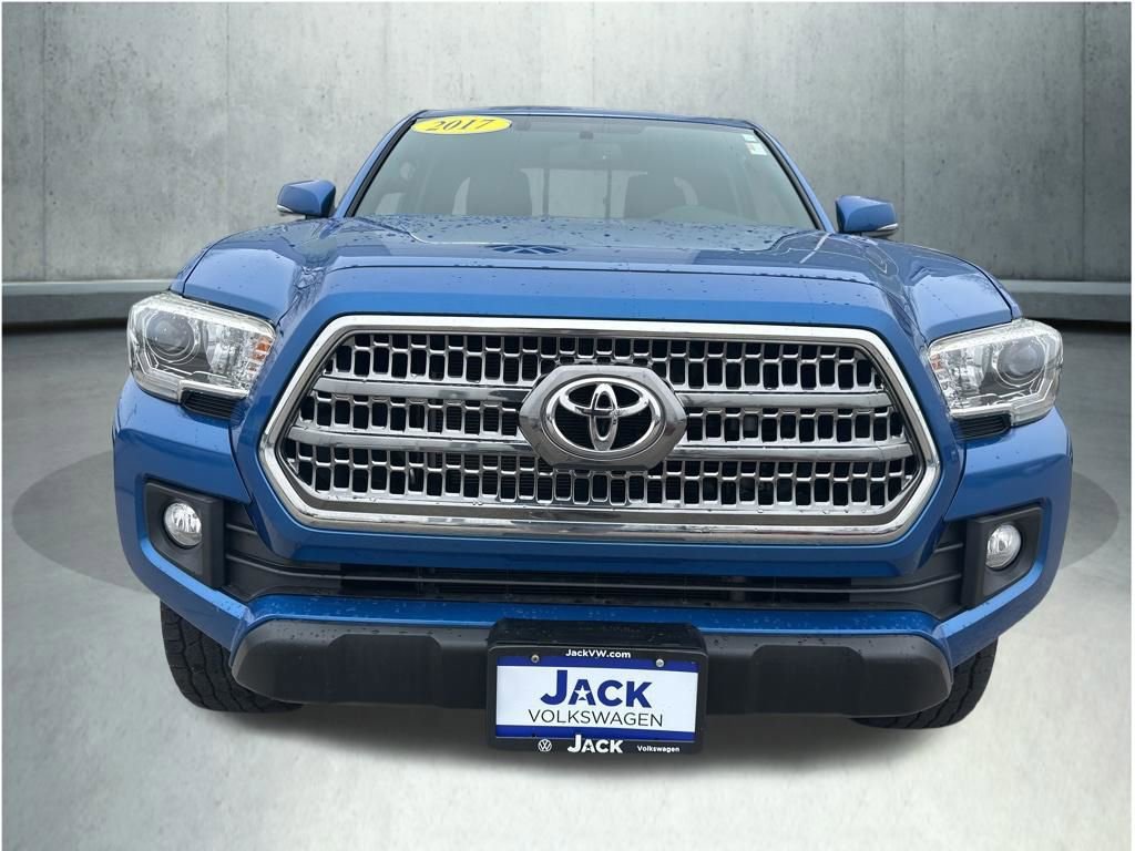 Used 2017 Toyota Tacoma TRD Off-Road w/ Tow Package AWD/4WD image 11