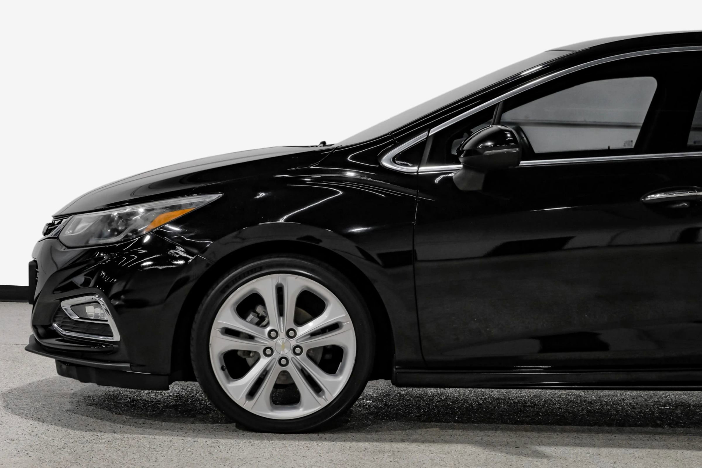 Used 2016 Chevrolet Cruze Premier image 10