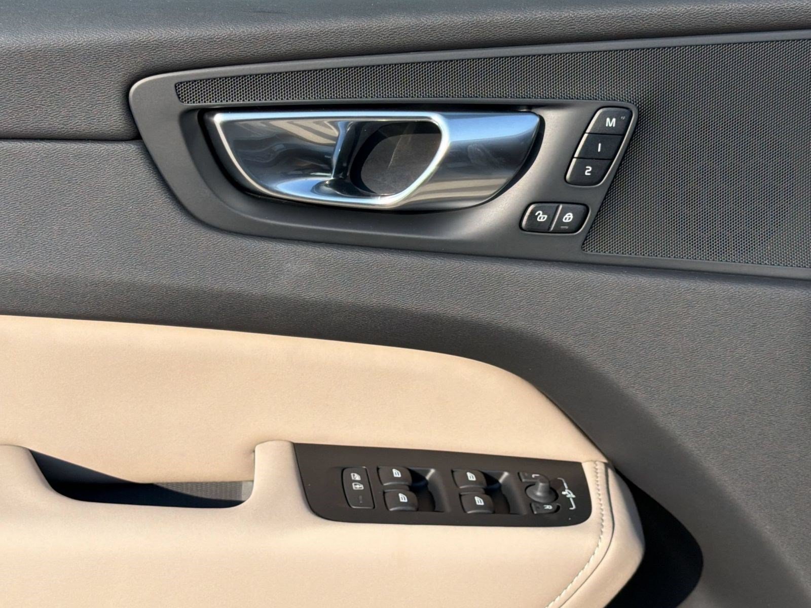 New 2026 Volvo XC60 B5 Plus w/ Protection Package Premier AWD/4WD image 13