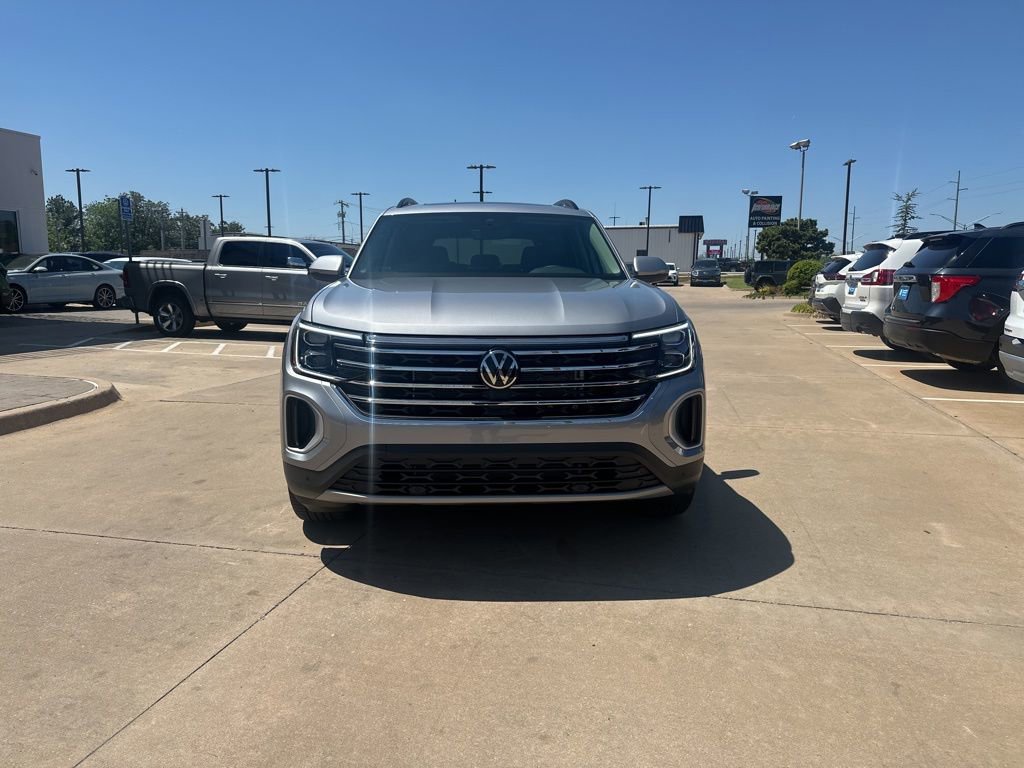 New 2026 Volkswagen Atlas SE image 2