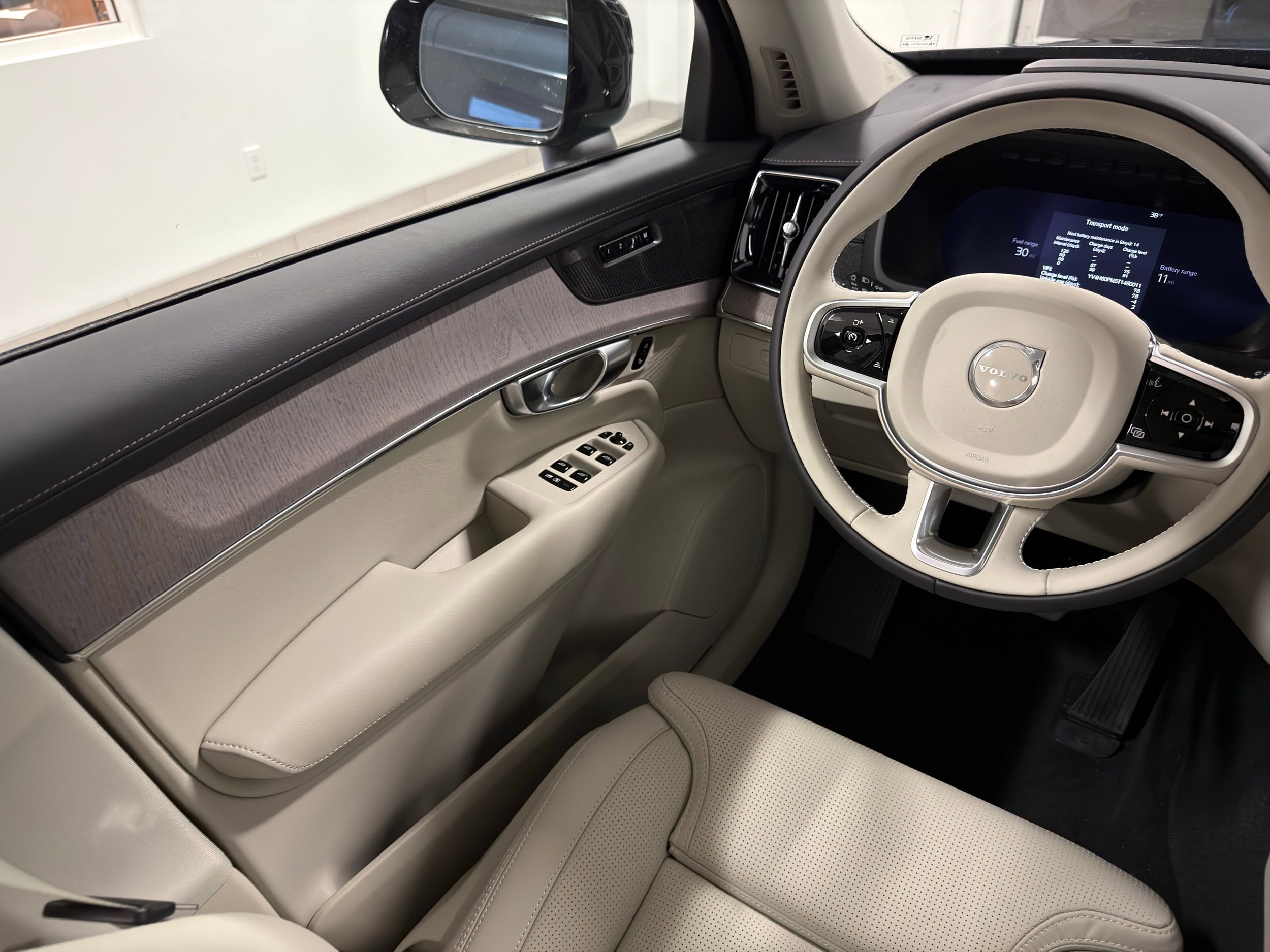 New 2026 Volvo XC90 T8 Ultra w/ Protection Package AWD/4WD image 23