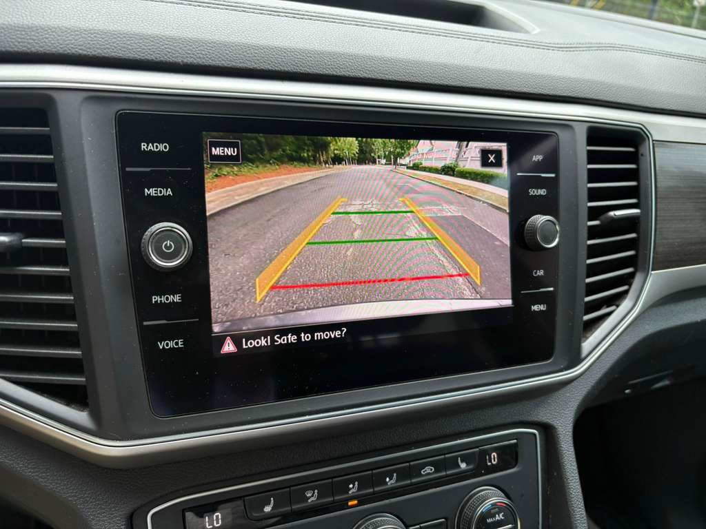Used 2018 Volkswagen Atlas SE FWD image 19