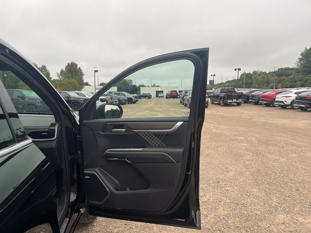 Used 2024 GMC Acadia Denali w/ Super Cruise Package AWD/4WD image 37