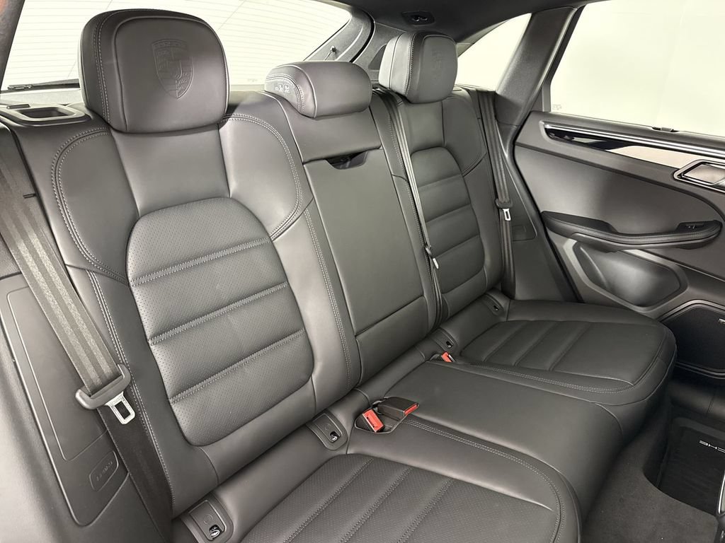 New 2026 Porsche Macan AWD/4WD image 22
