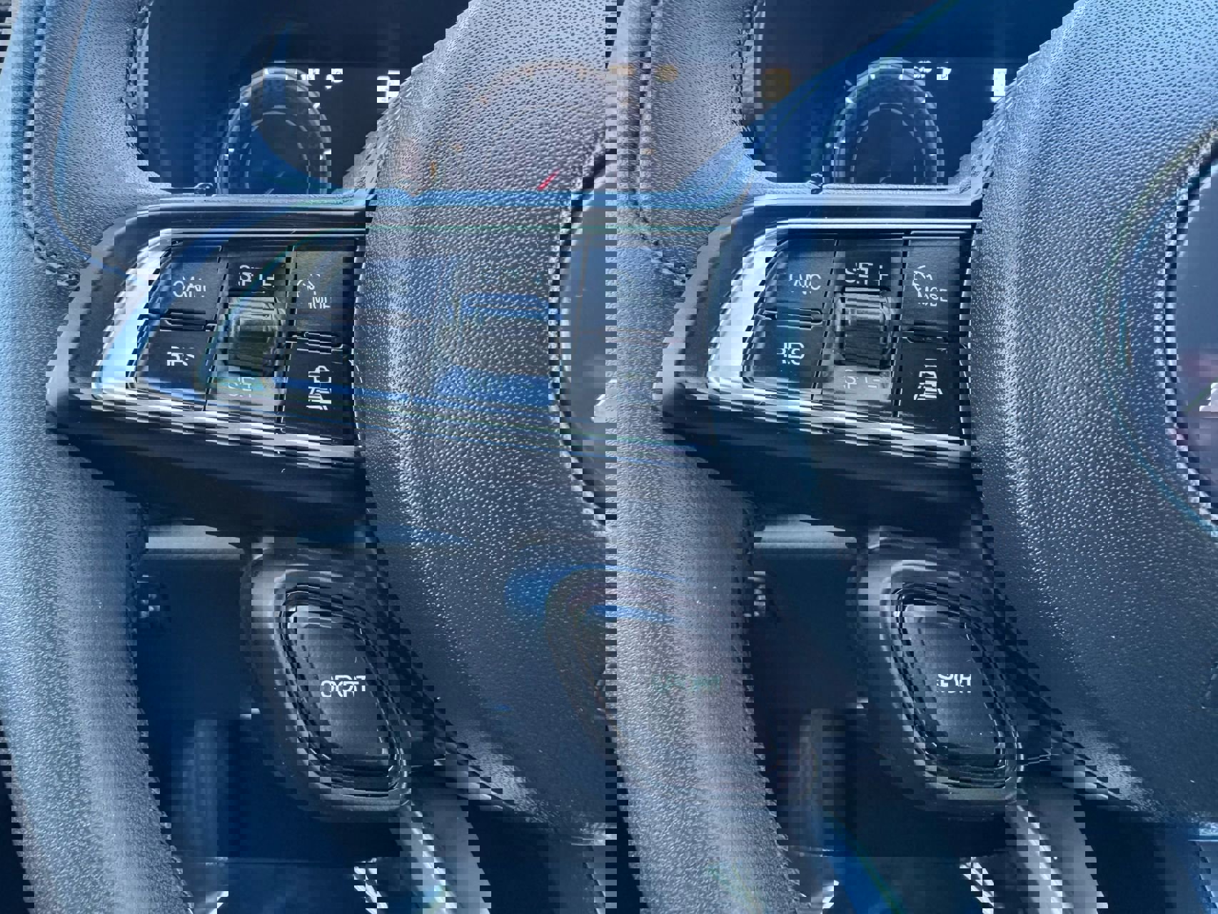 Used 2024 Dodge Hornet GT w/ GT Blacktop Package image 17