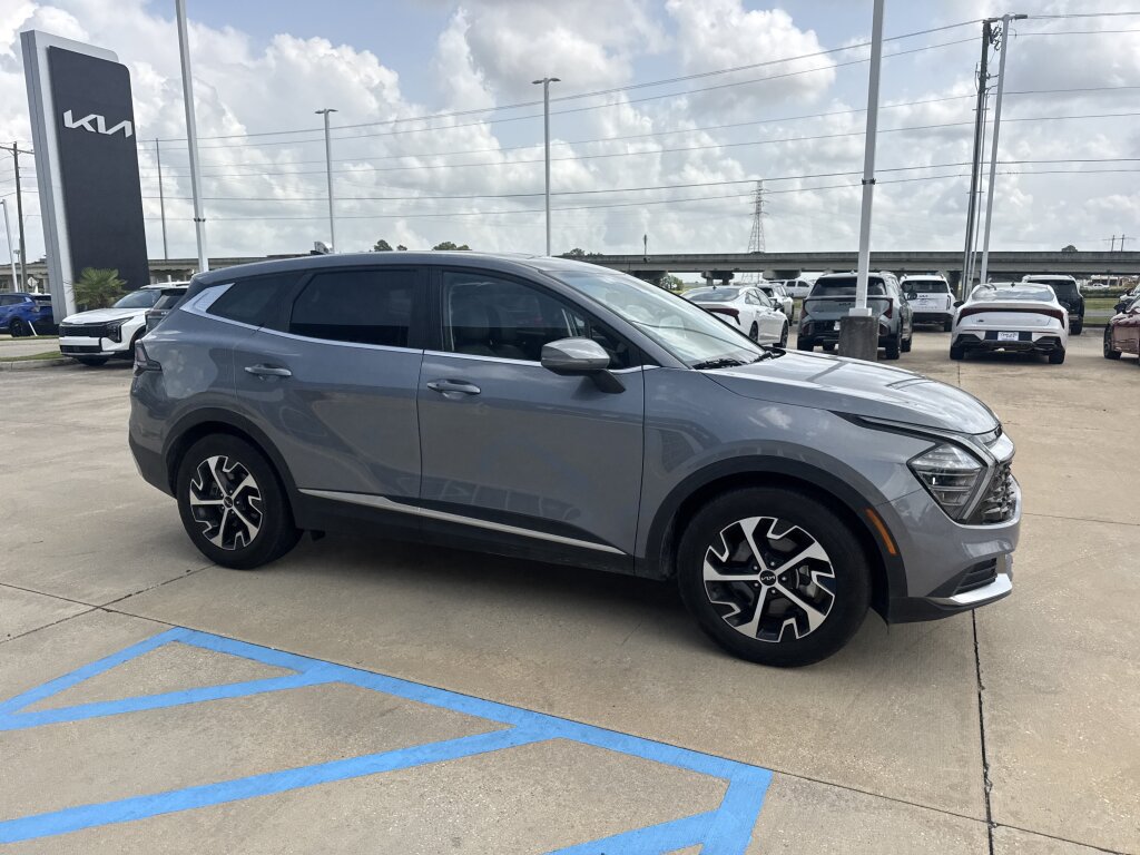 Certified 2025 Kia Sportage EX FWD image 12