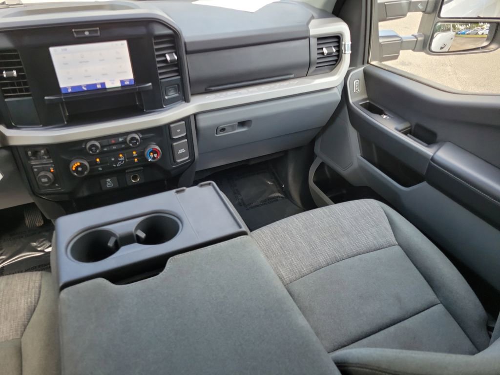 Used 2025 Ford F250 XLT image 15