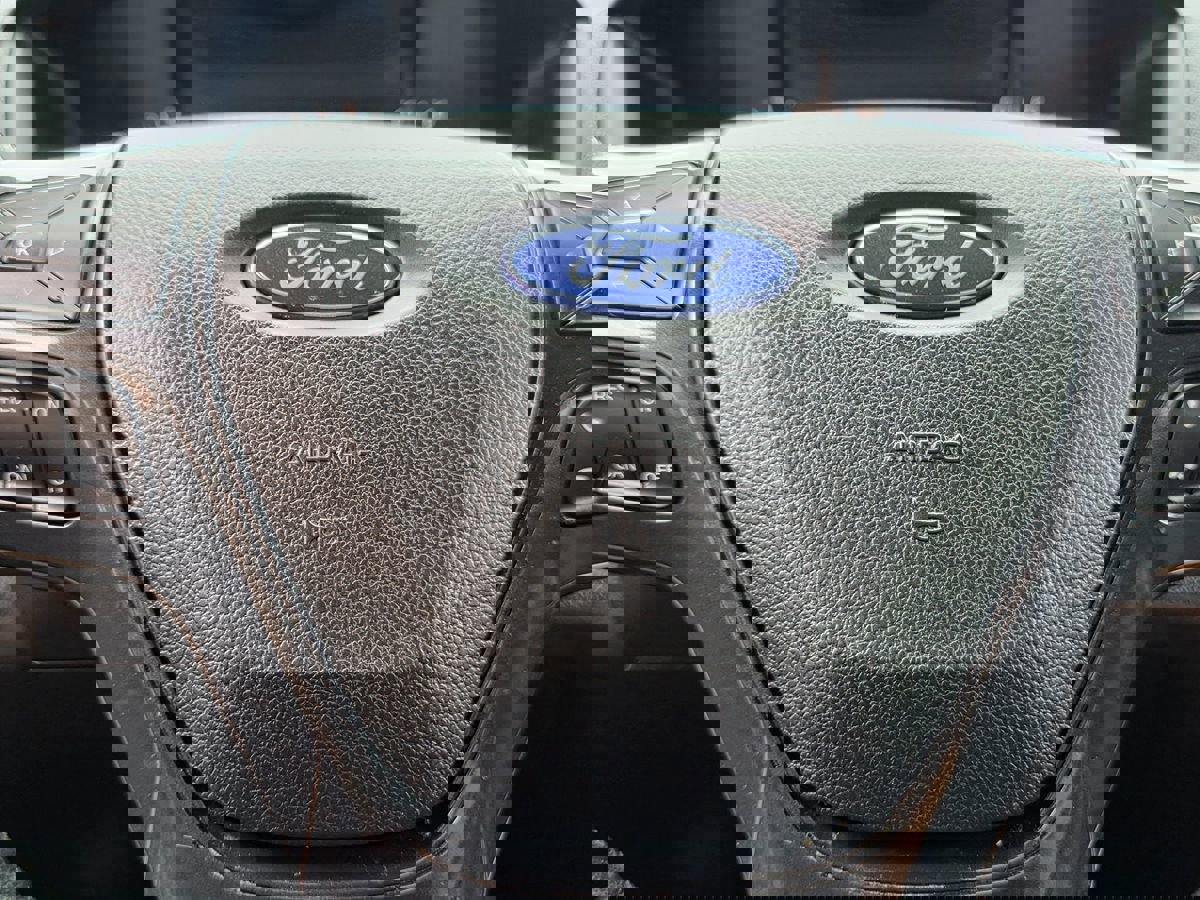 Used 2019 Ford Explorer XLT image 37