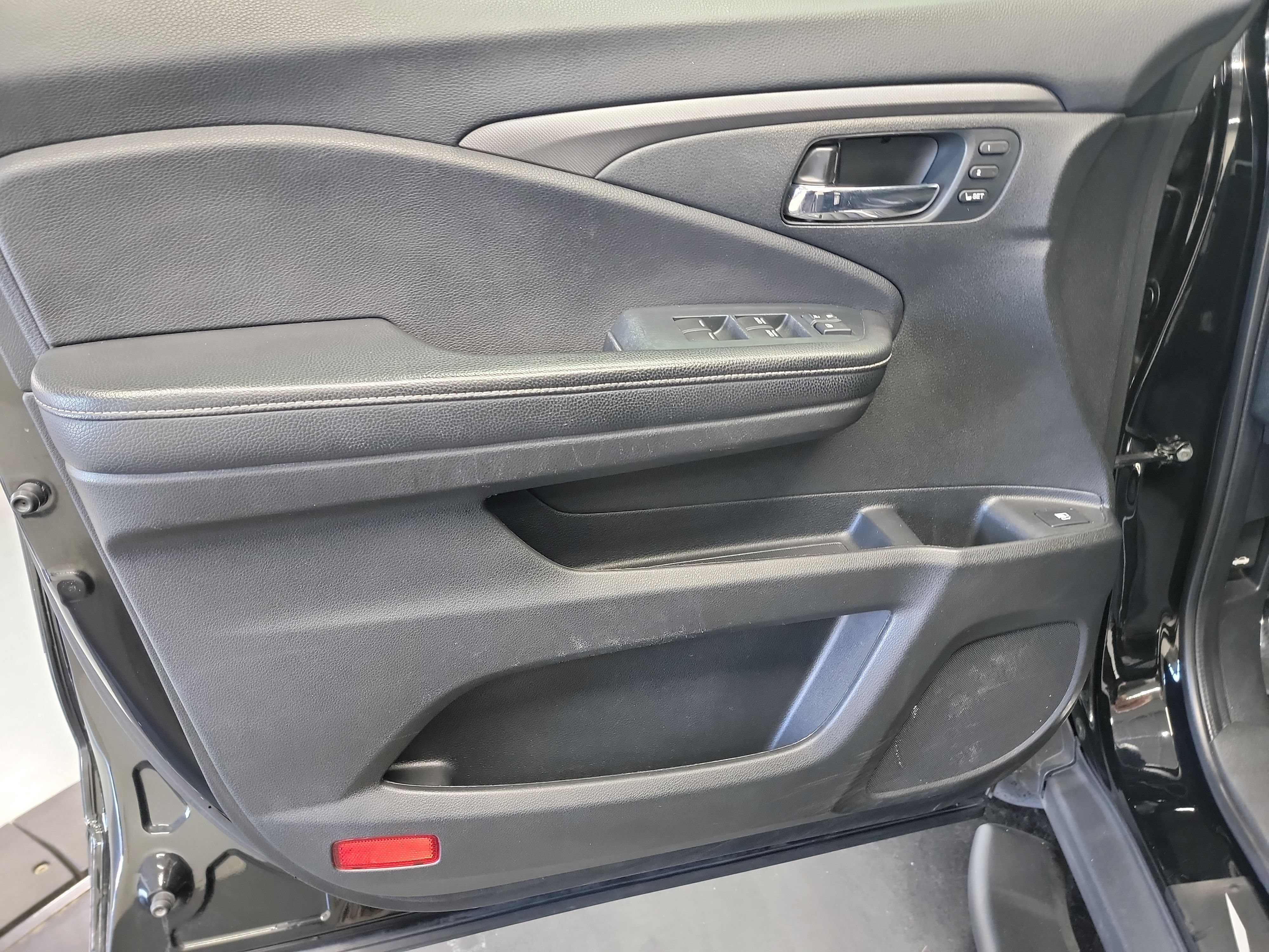 Used 2023 Honda Ridgeline RTL image 13