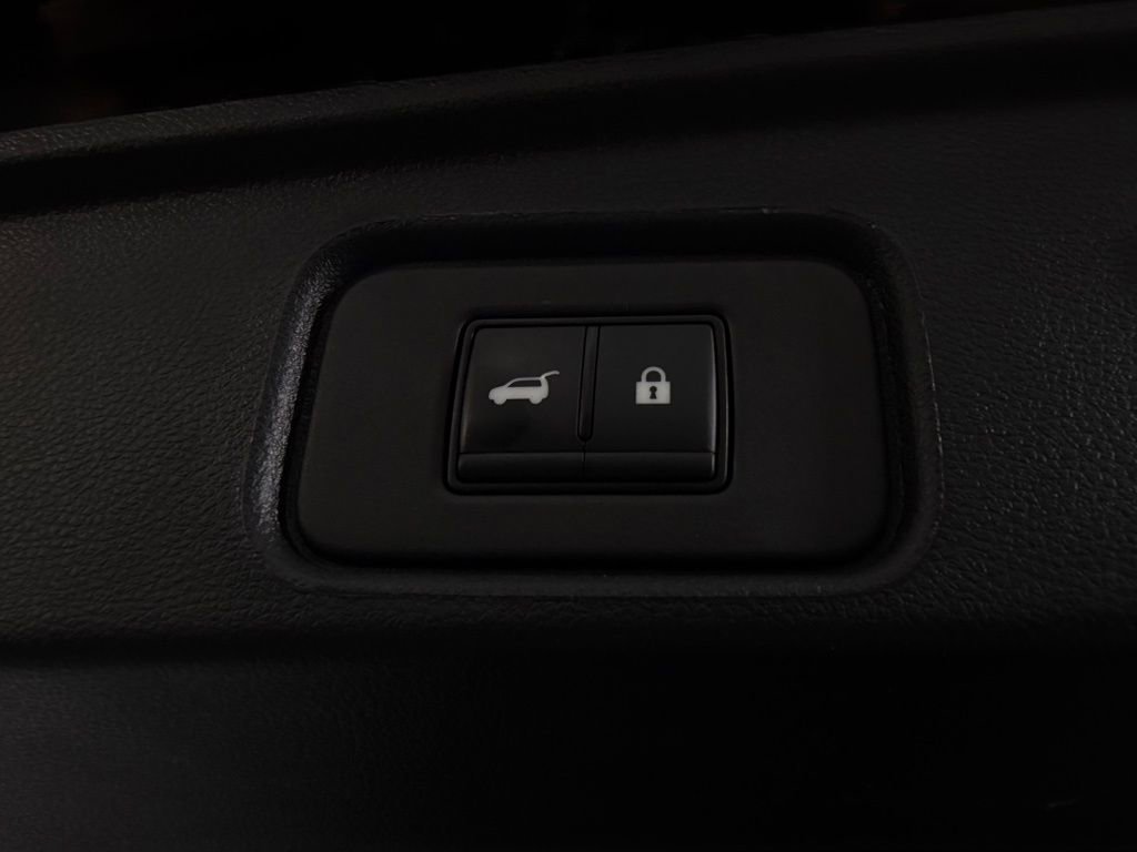 Used 2025 Nissan Pathfinder SL image 28