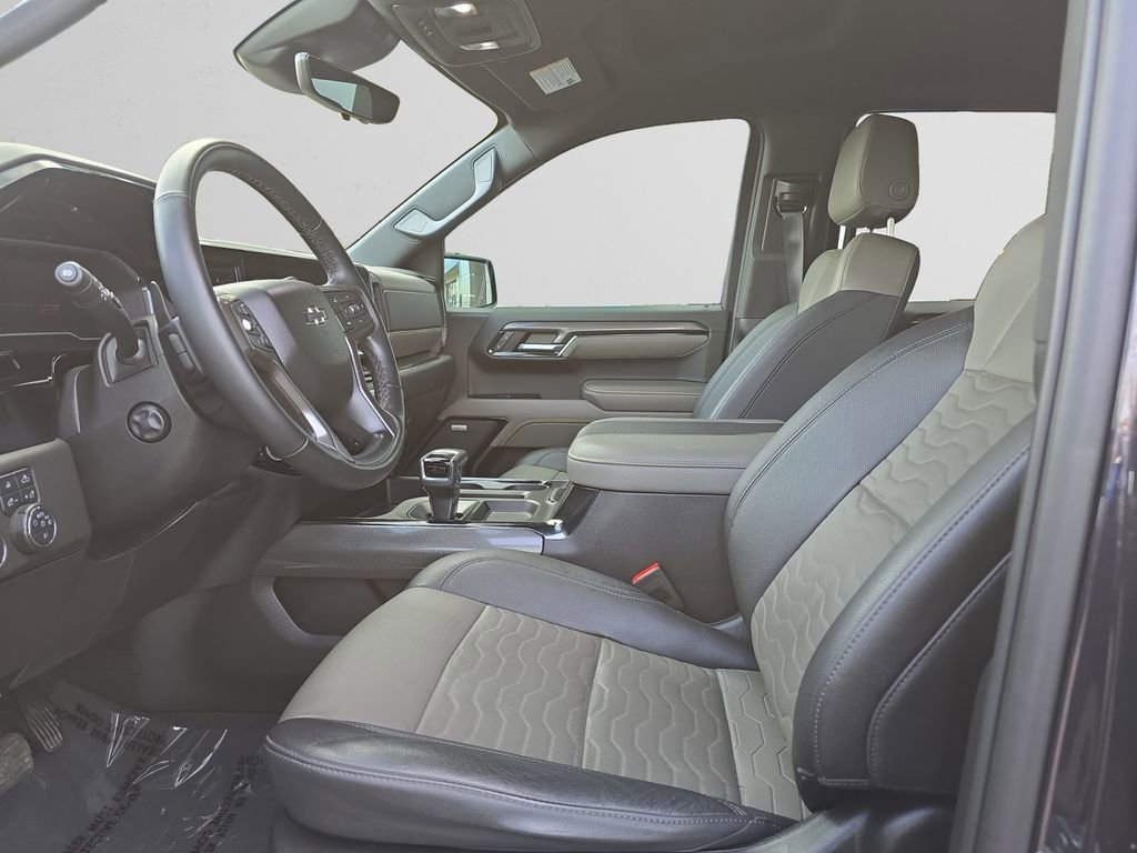 Used 2023 Chevrolet Silverado 1500 ZR2 w/ Technology Package image 11