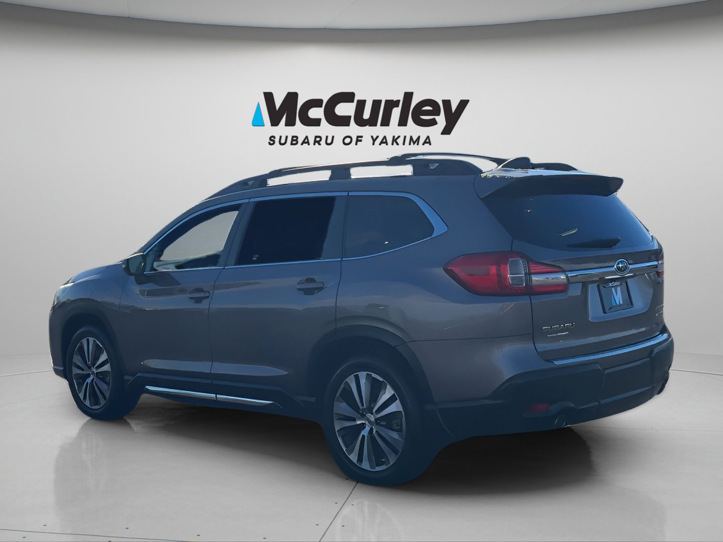 Used 2021 Subaru Ascent Limited w/ Technology Package image 3