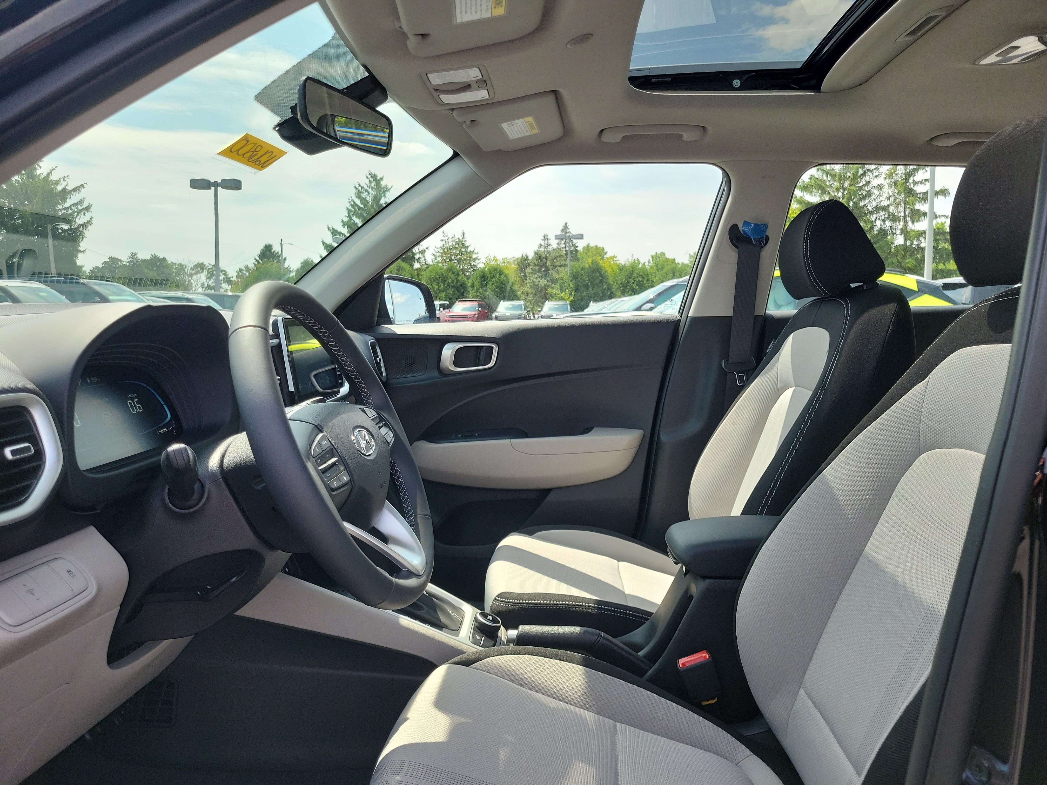 New 2026 Hyundai Venue SEL FWD image 15