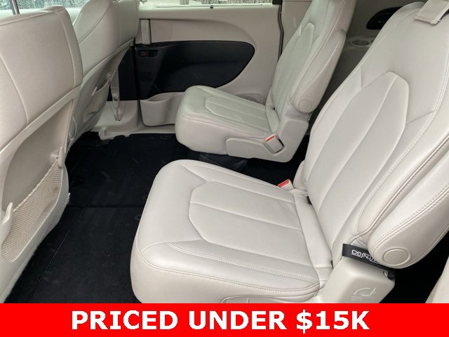 Certified 2017 Chrysler Pacifica Touring-L w/ Tire & Wheel Group image 29