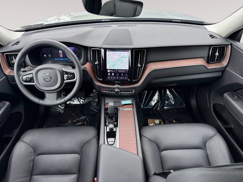 Used 2024 Volvo XC60 B5 Plus w/ Climate Package AWD/4WD image 10