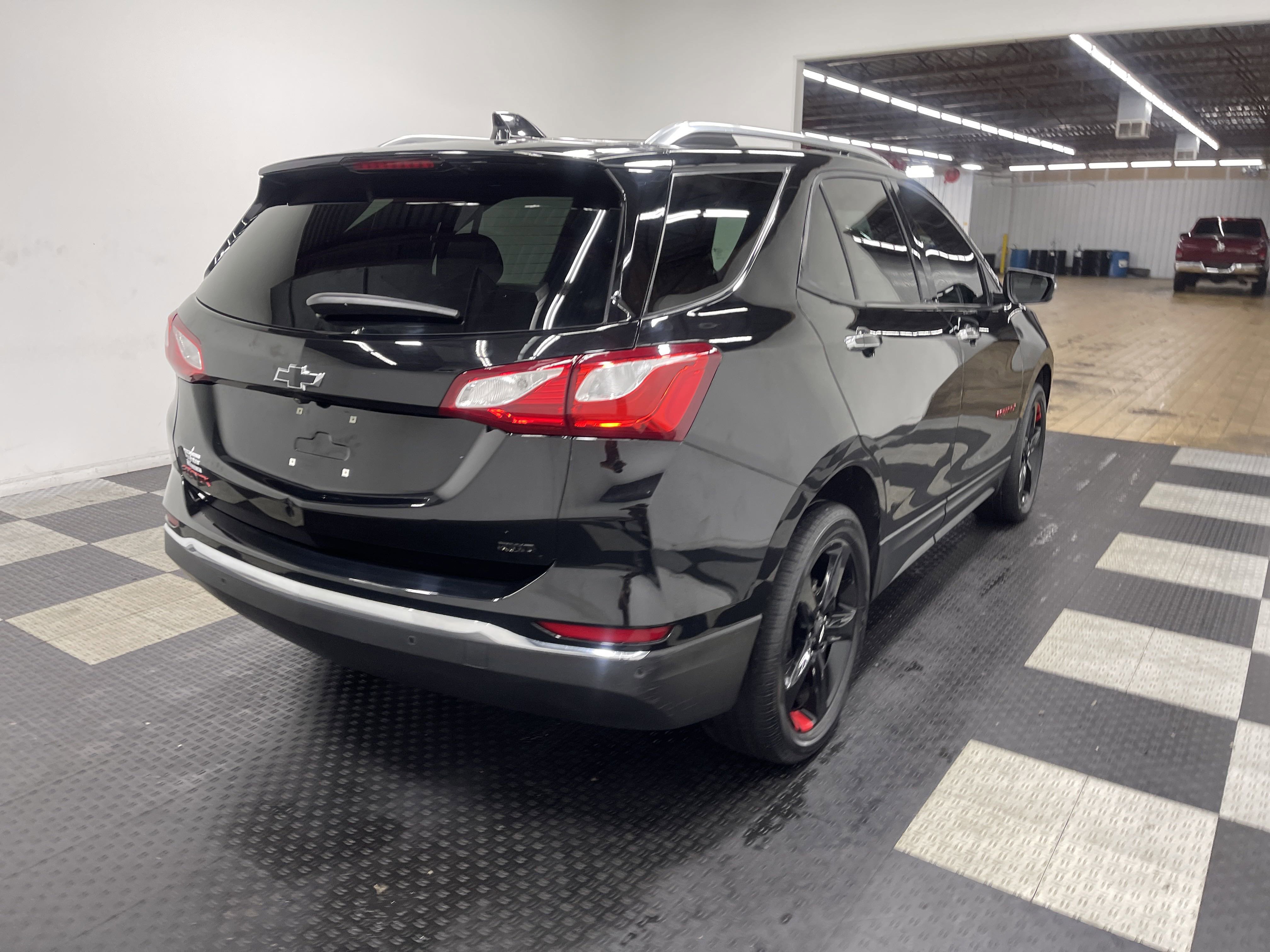 Used 2021 Chevrolet Equinox Premier w/ Redline Edition image 5